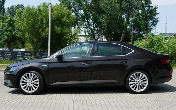 Skoda Superb cena 79900 przebieg: 174000, rok produkcji 2016 z Ryki małe 191